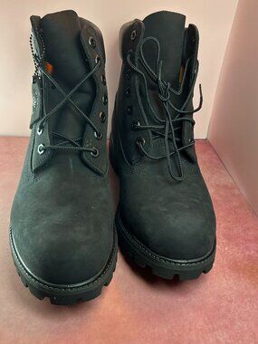 TIMBERLAND BOOTS 9.5